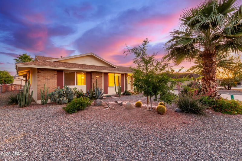 11067 White Mountain Rd, Sun City, AZ 85351