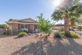 11067 White Mountain Rd, Sun City, AZ 85351