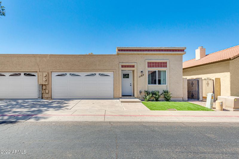 1107 E Charleston Ave, Phoenix, AZ 85022
