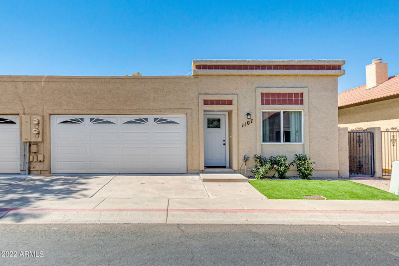 1107 E Charleston Ave, Phoenix, AZ 85022