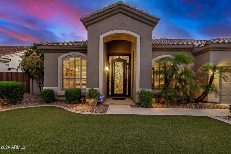 1107 W Saltsage Dr, Phoenix, AZ 85045