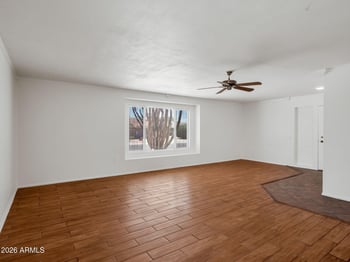 11070 Pleasant Valley Rd, Sun City, AZ 85351