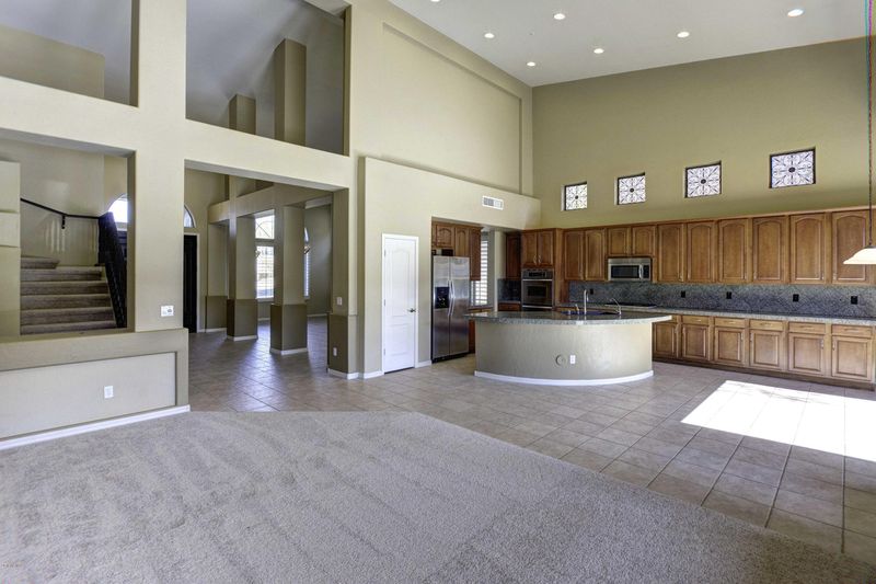 11079 E Winchcomb Dr, Scottsdale, AZ 85255