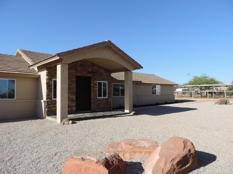 1108 E Maddock Rd, Phoenix, AZ 85086