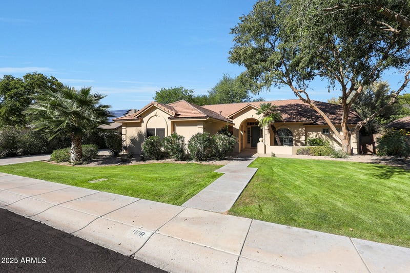 1108 Las Palmaritas Dr, Phoenix, AZ 85021