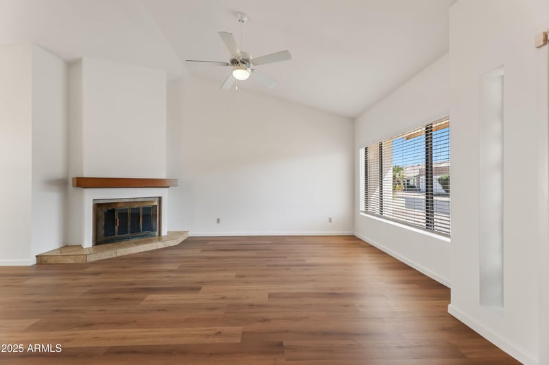 1108 Wagoner Rd, Phoenix, AZ 85022