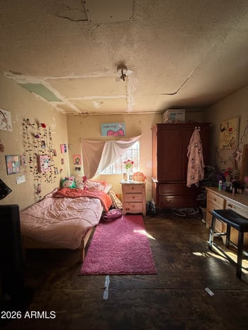 1109 Apache St, Phoenix, AZ 85007