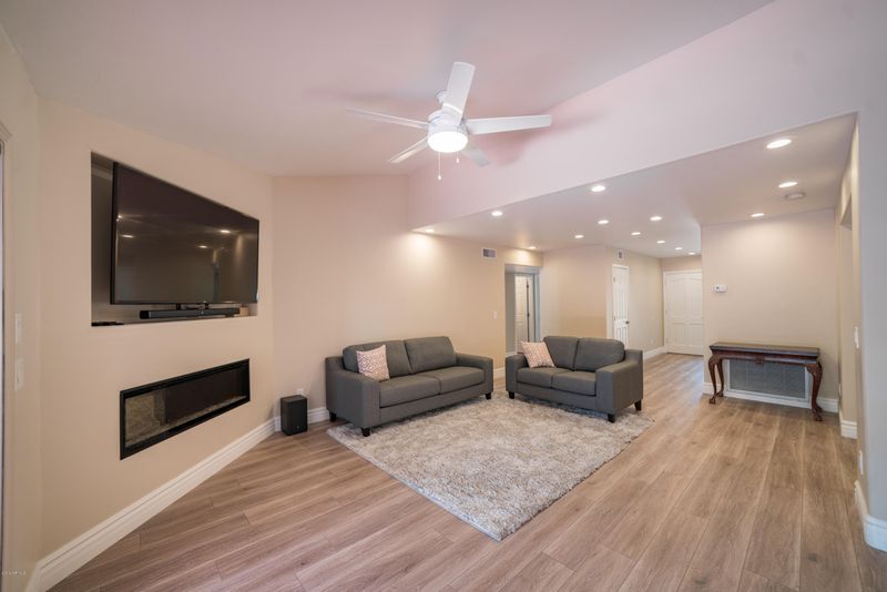 1109 E Wagon Wheel Dr, Phoenix, AZ 85020