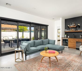 1109 Lynwood St, Phoenix, AZ 85007