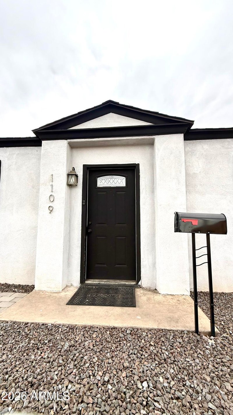 1109 Indian School Rd, Phoenix, AZ 85013