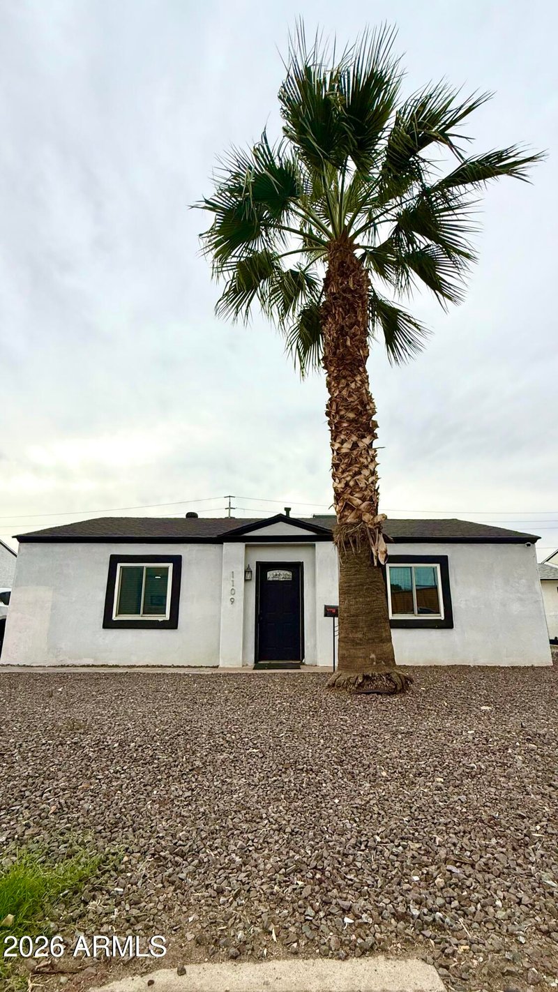 1109 Indian School Rd, Phoenix, AZ 85013