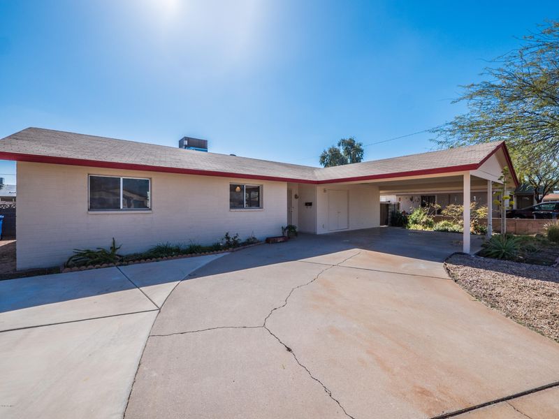111 E Glade Ave, Mesa, AZ 85210