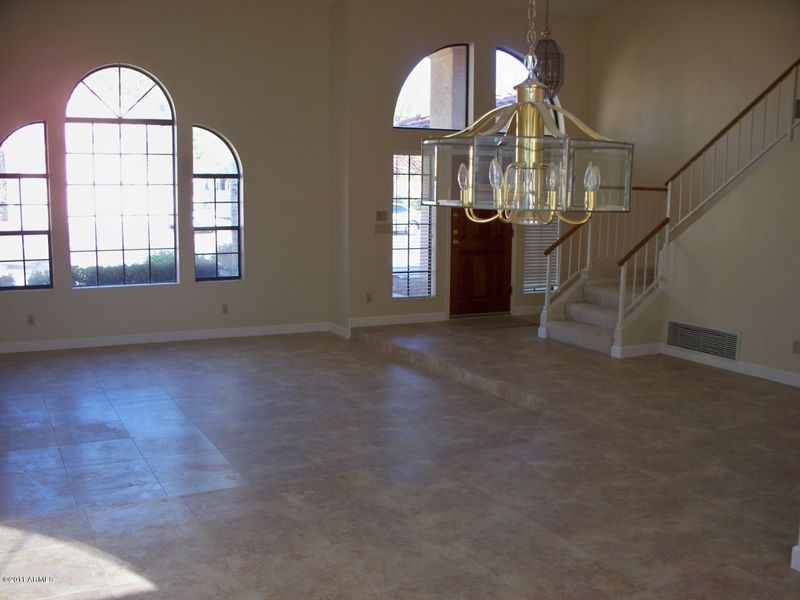 111 E Myrna Ln, Tempe, AZ 85284
