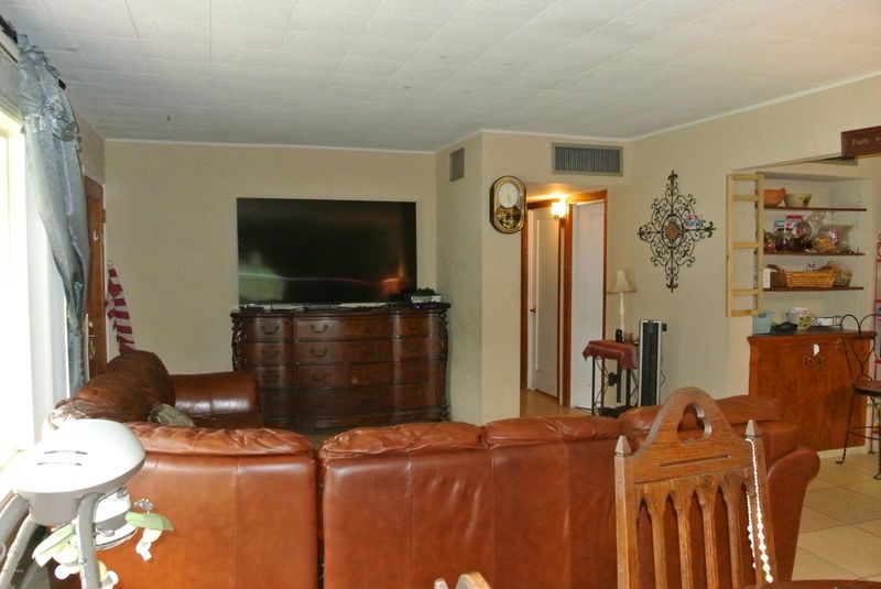 111 E Saint Anne Ave, Phoenix, AZ 85042