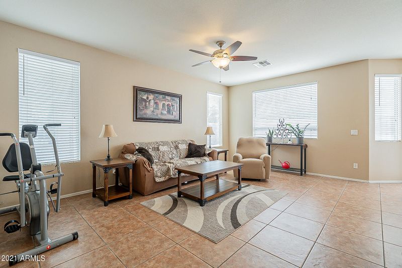 1110 E Geona St, San Tan Valley, AZ 85140