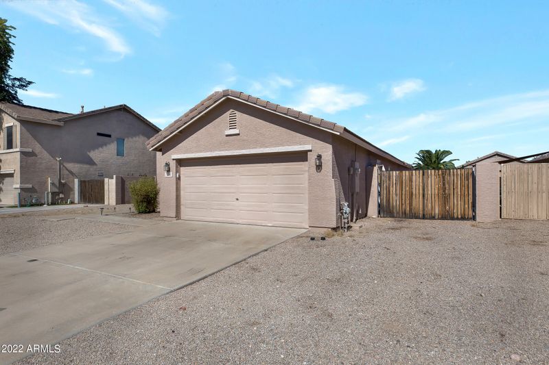 1110 E Harold Dr, San Tan Valley, AZ 85140