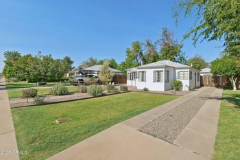 1110 Heatherbrae Dr, Phoenix, AZ 85013