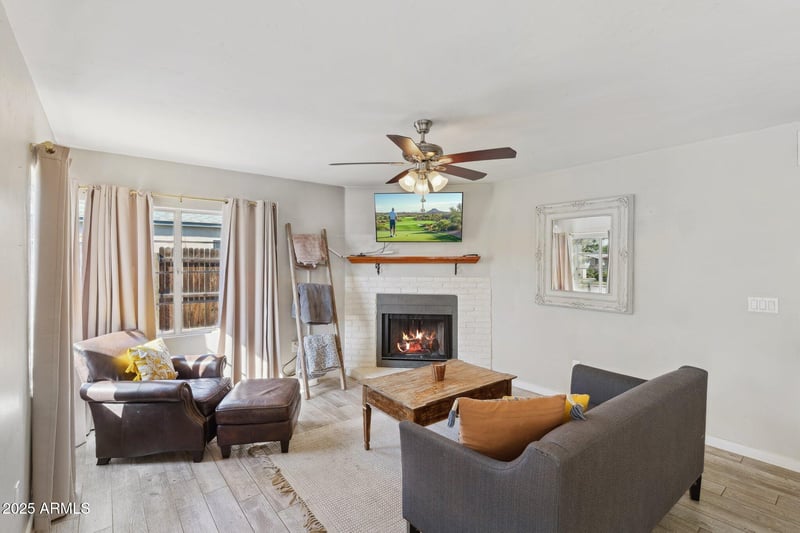 1110 Heatherbrae Dr, Phoenix, AZ 85013