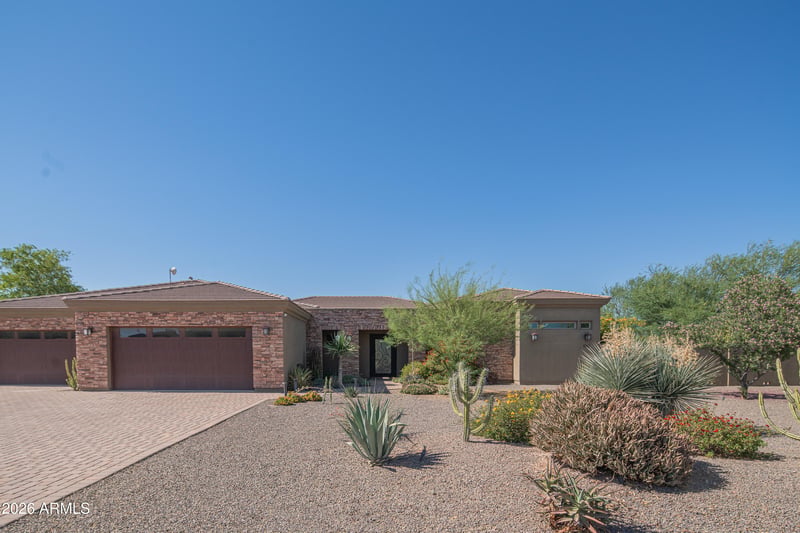 1110 W Creek Canyon Rd, Phoenix, AZ 85086