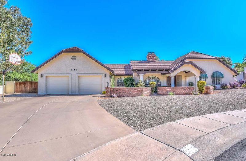 1110 W Dahlia Dr, Phoenix, AZ 85029