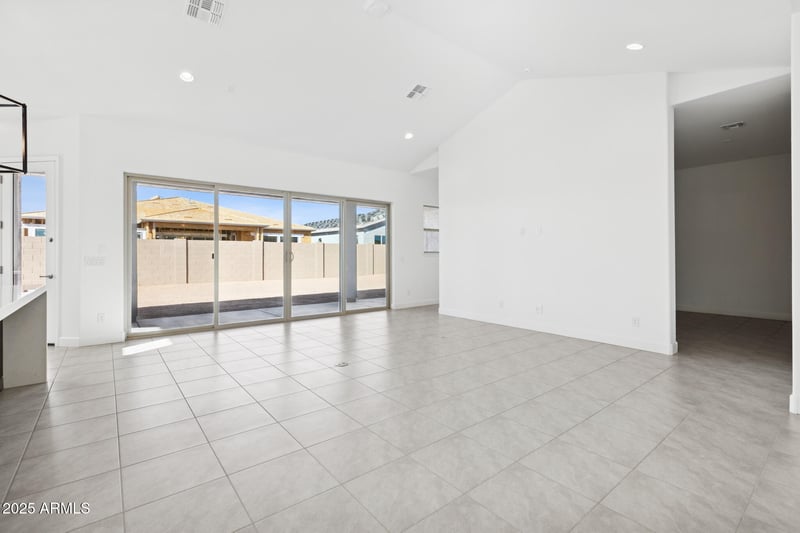 1110 W J Waltz Way, Apache Junction, AZ 85120