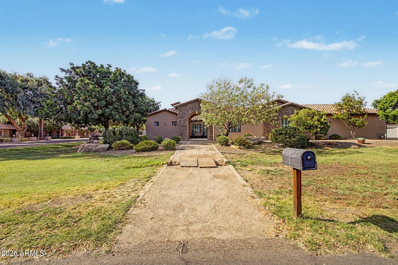 11102 Victoria St, Chandler, AZ 85248