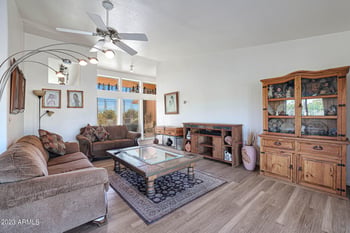 11102 W Caron Ct, Sun City, AZ 85351