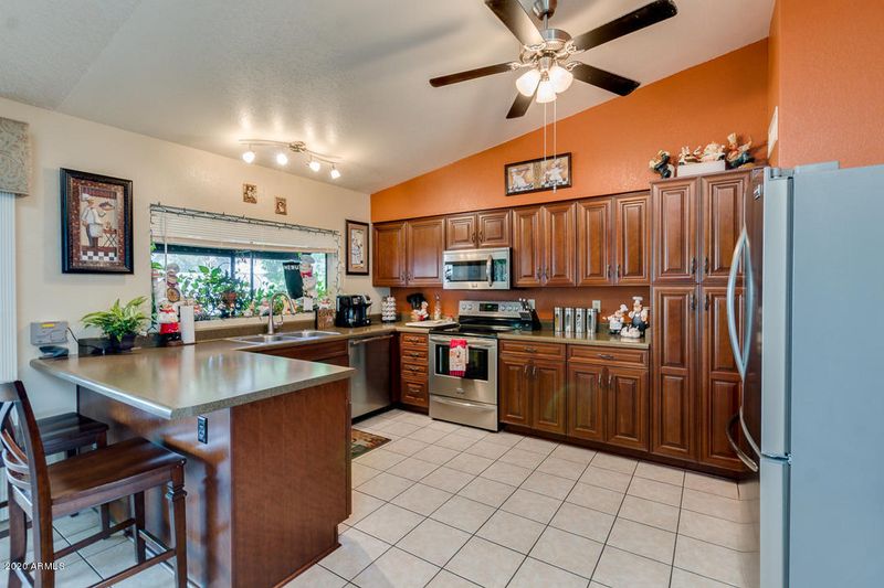 11106 W Sells Dr, Phoenix, AZ 85037