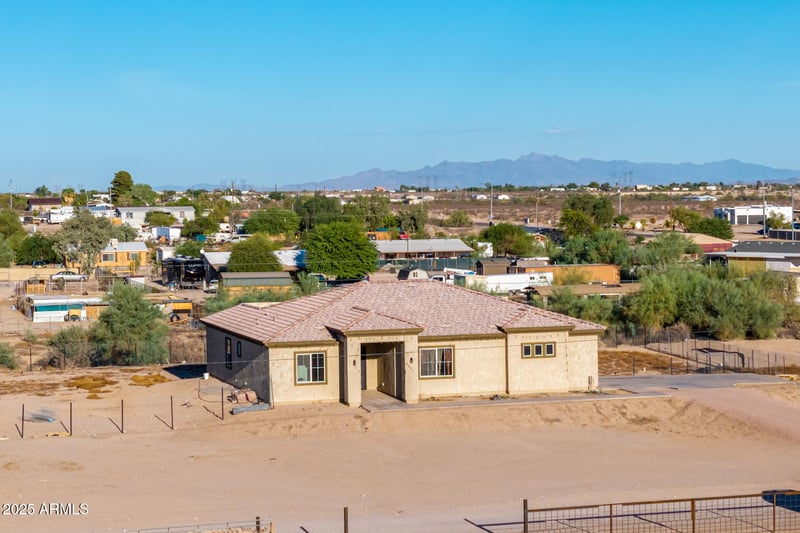 1111 350th Ave, Tonopah, AZ 85354