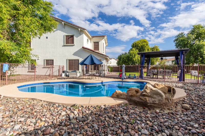 1111 Blue Spruce Ln, Gilbert, AZ 85298