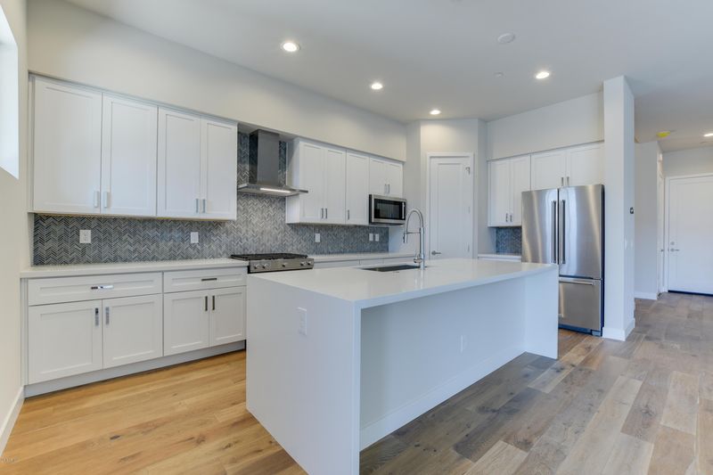 1111 E Missouri Ave #17, Phoenix, AZ 85014
