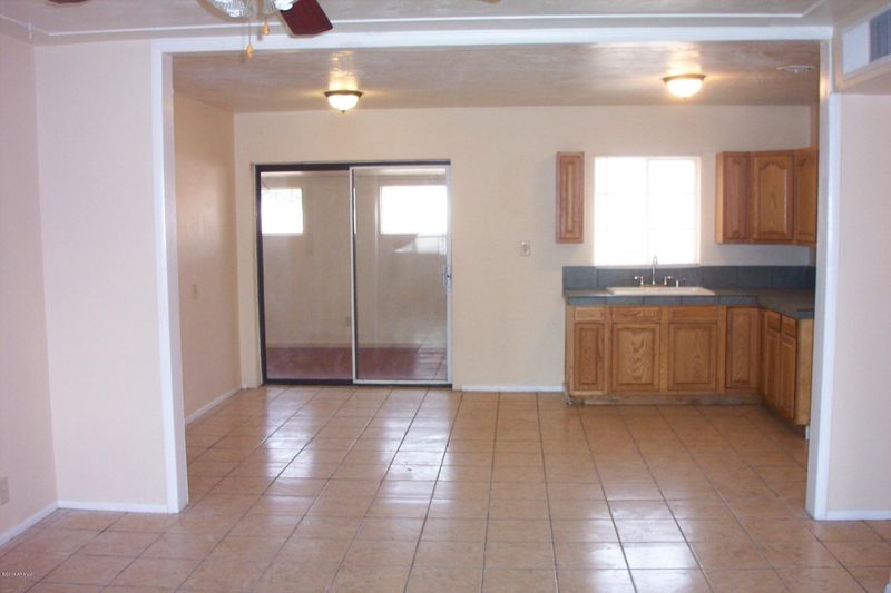 1111 N 34th St, Phoenix, AZ 85008