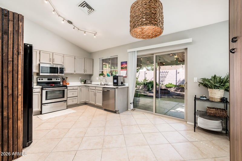 1111 N 64th St #48, Mesa, AZ 85205