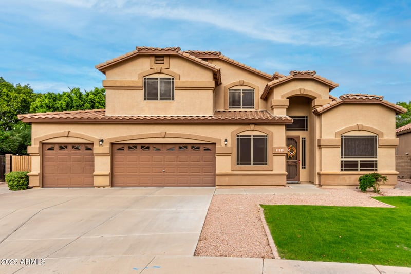1111 Sandstone St, Gilbert, AZ 85296