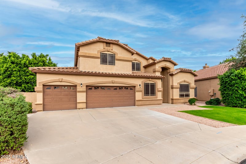 1111 Sandstone St, Gilbert, AZ 85296