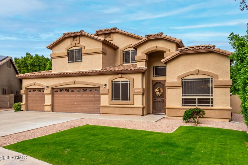 1111 Sandstone St, Gilbert, AZ 85296