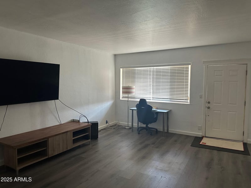 1111 Turney Ave #18, Phoenix, AZ 85014