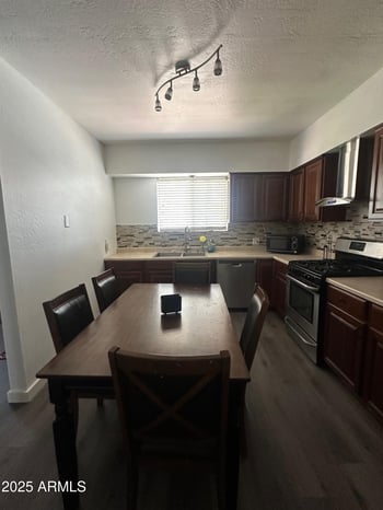 1111 Turney Ave #18, Phoenix, AZ 85014