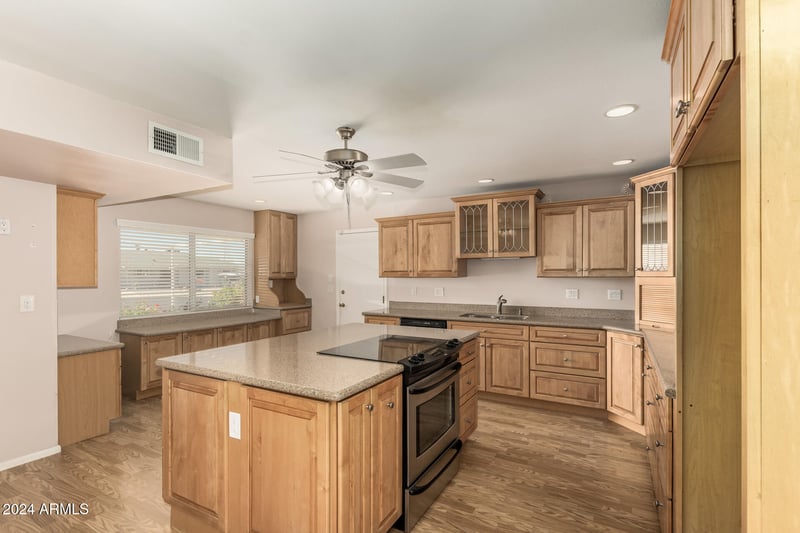 11110 Peace Ct, Sun City, AZ 85351