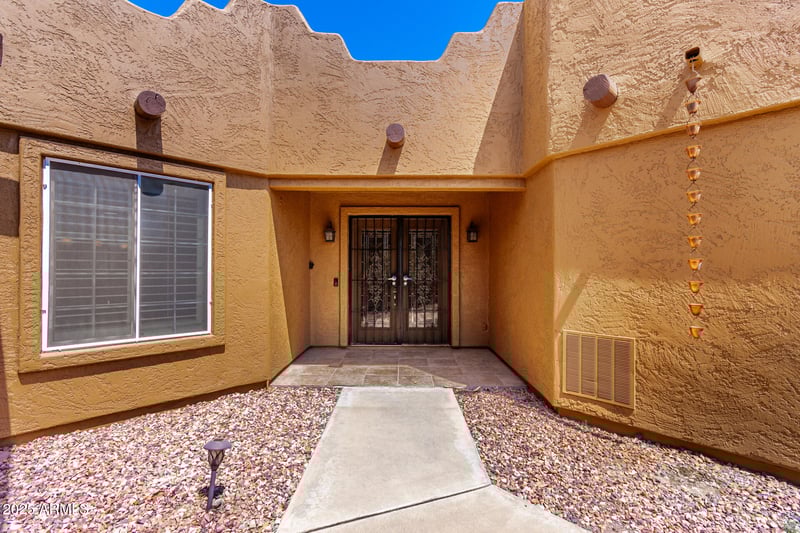 11114 Palmeras Dr, Sun City, AZ 85373