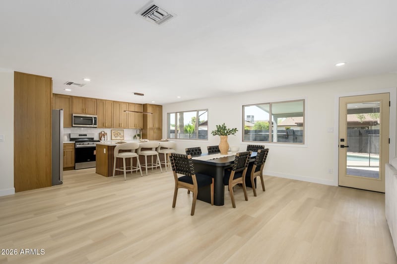 1112 Westchester Dr, Tempe, AZ 85283