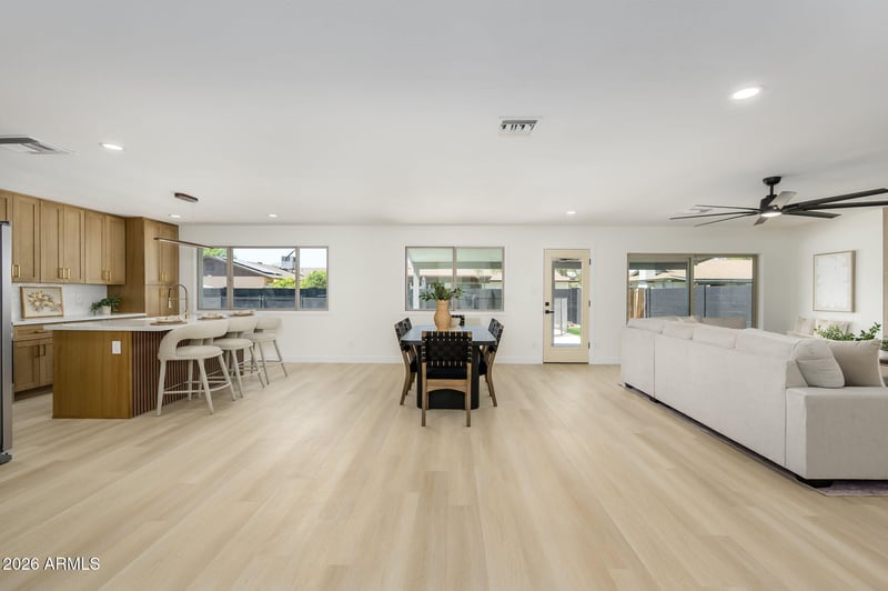1112 Westchester Dr, Tempe, AZ 85283