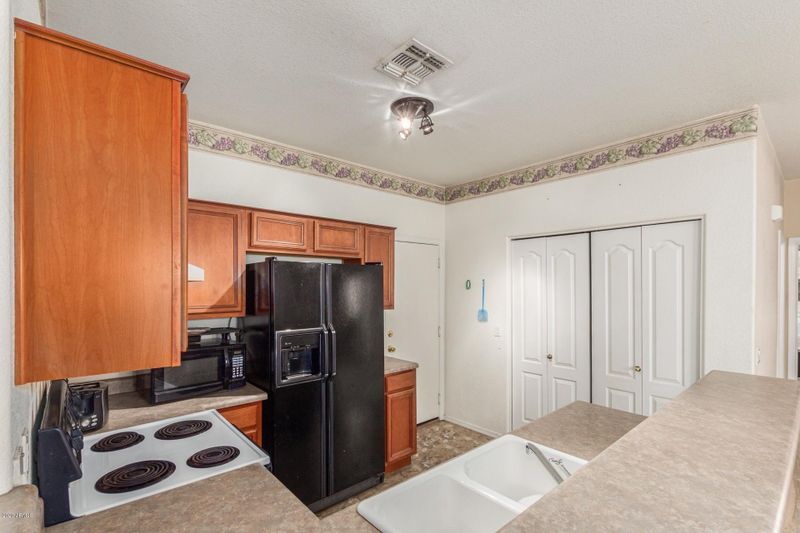 1112 N 87th Pl, Mesa, AZ 85207