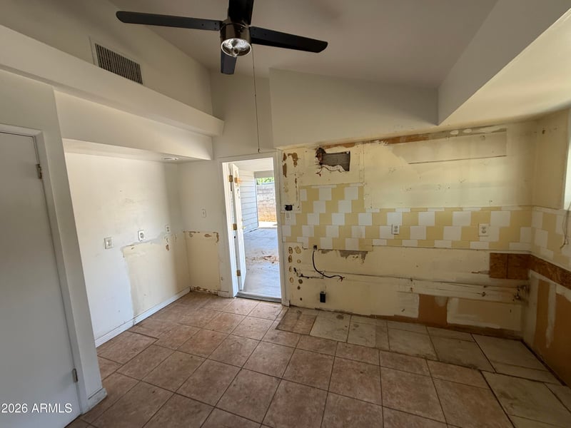 1112 W Bethany Home Rd, Phoenix, AZ 85013