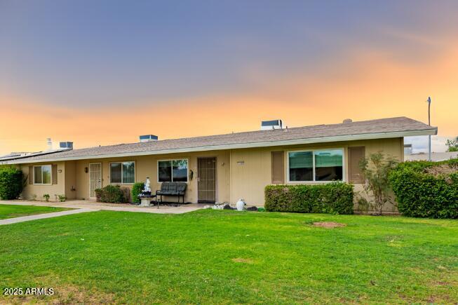 11122 Desert Butte Dr, Sun City, AZ 85351