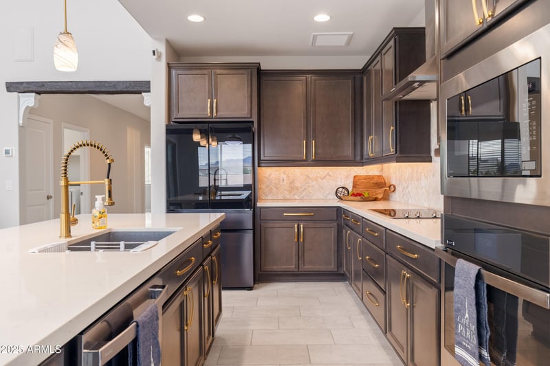 11128 54th Ln, Laveen, AZ 85339