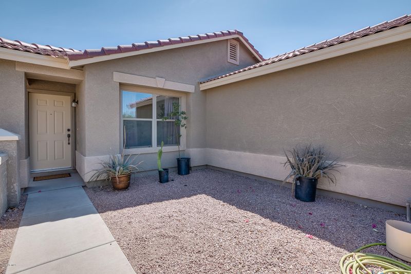 1113 E Milada Dr, Phoenix, AZ 85042