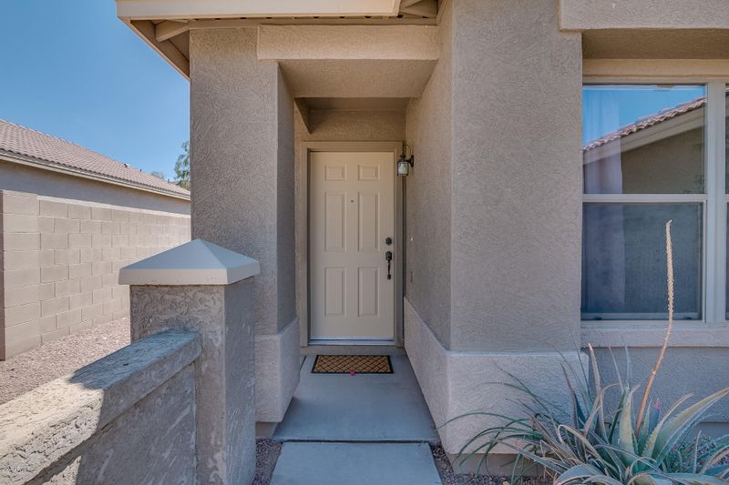 1113 E Milada Dr, Phoenix, AZ 85042