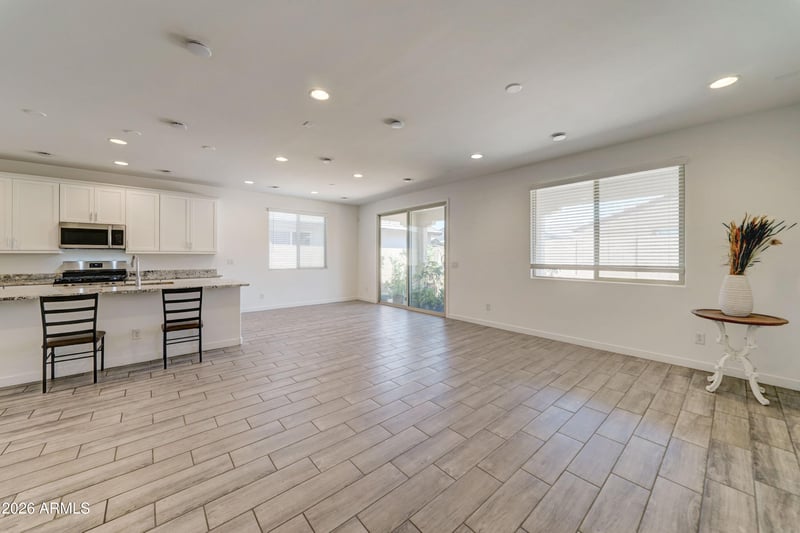 11136 W Parkway Dr, Tolleson, AZ 85353