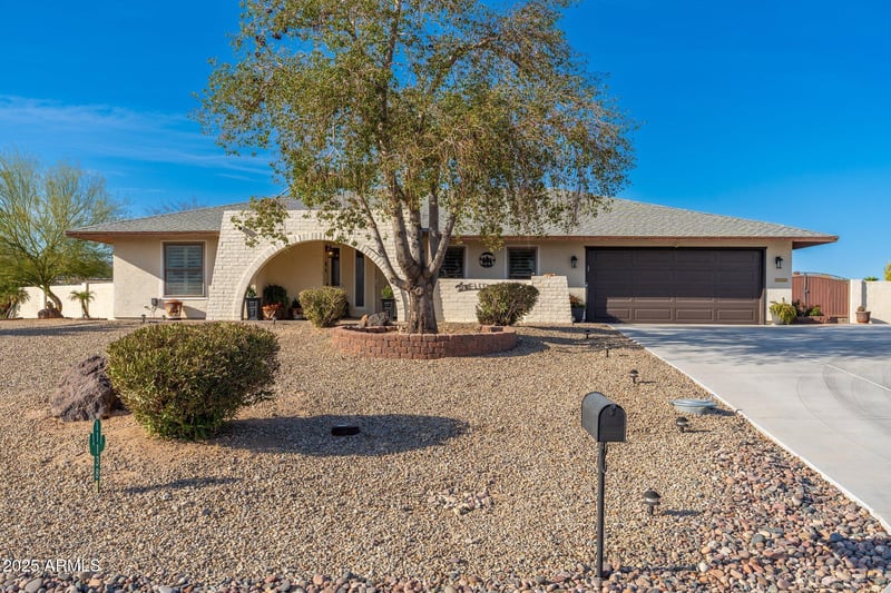 11138 Hatcher Rd, Sun City, AZ 85351